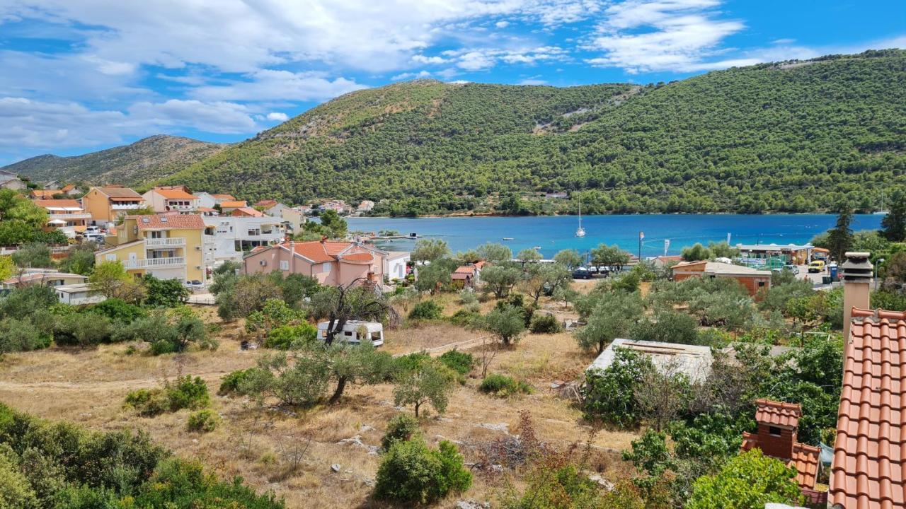 Apartmani Mlinar - Two Bedroom Apartment With Seaview Grebastica Exterior photo